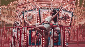 A css-only slideshow built with modern frontend techniques for responsive and reusable UI.